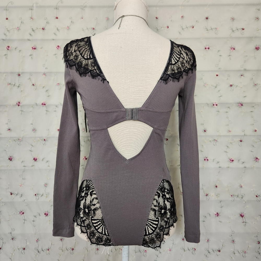 Oh La La Cheri Eyelash Lace Bodysuit - Picture 4 of 11